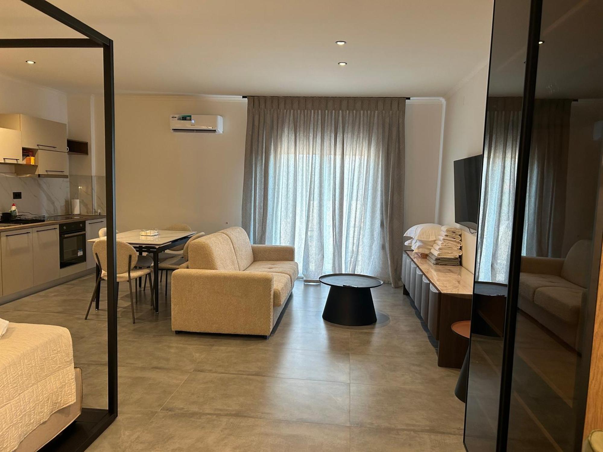 X Luxury * Argostoli (Kefalonia)