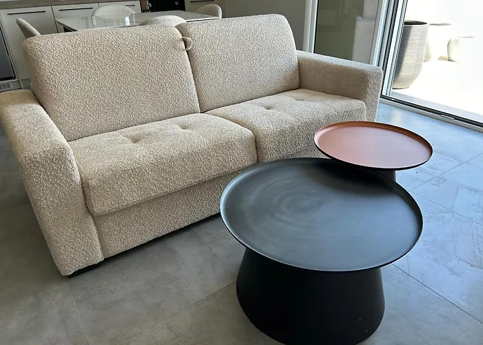X Luxury Suites
