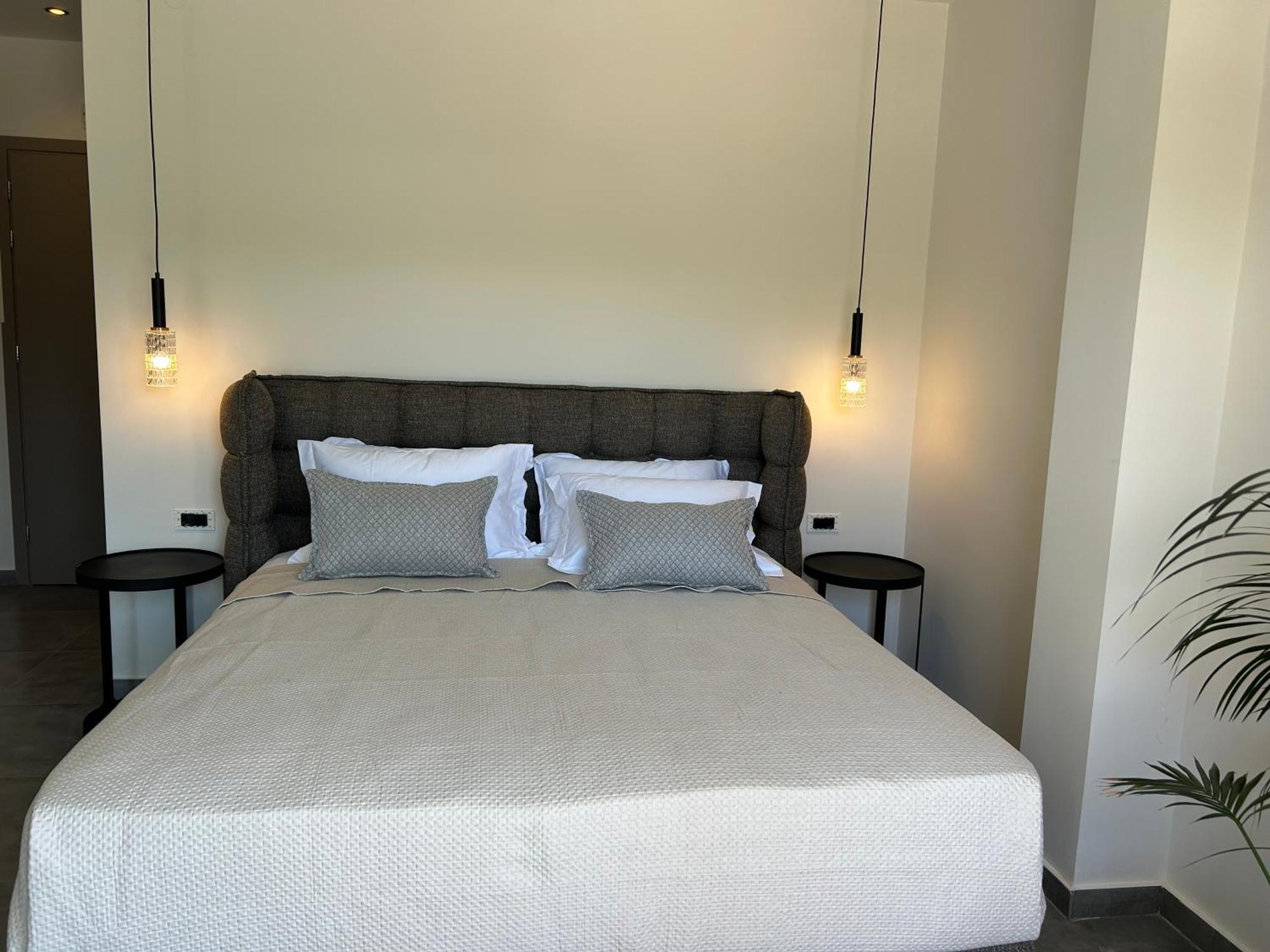 X Luxury * Argostoli (Kefalonia)