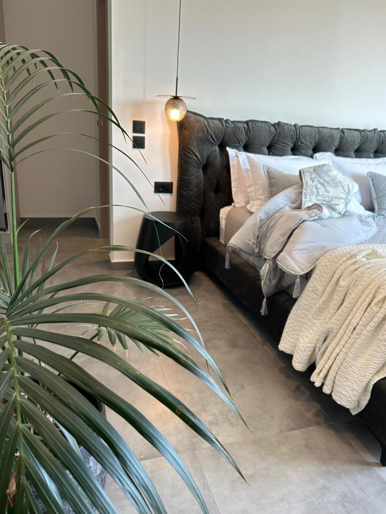X Luxury Apartment *